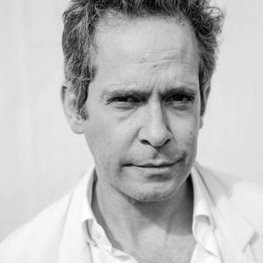 Tom Hollander